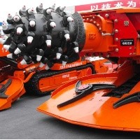 維修掘進(jìn)機(jī)行走減速機(jī)配件