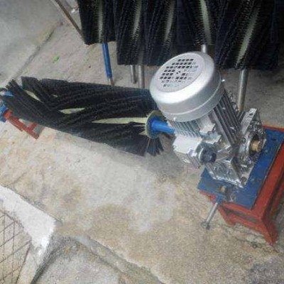 電動毛刷清掃器 皮帶機(jī)滾刷清掃器 