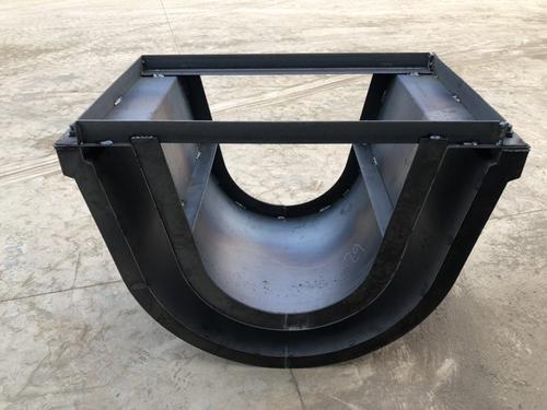 現(xiàn)澆U型槽模具(圖3) 現(xiàn)澆U型槽模具(圖3)