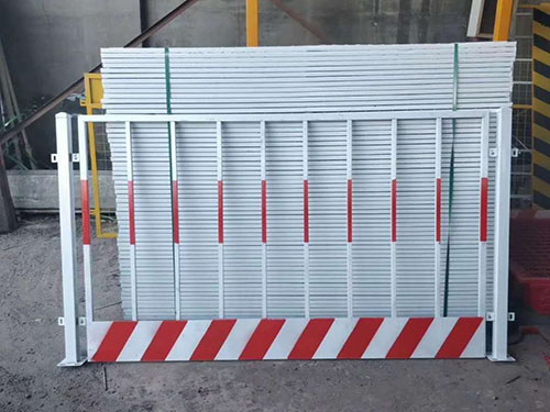 水泥防護(hù)柵欄模具2