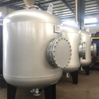 浮動盤管半容積式水加熱器