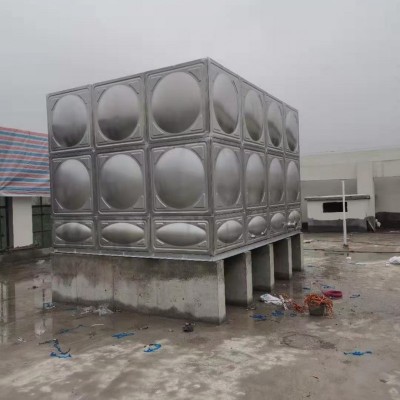 不銹鋼焊接水箱A臨潁不銹鋼焊接水箱